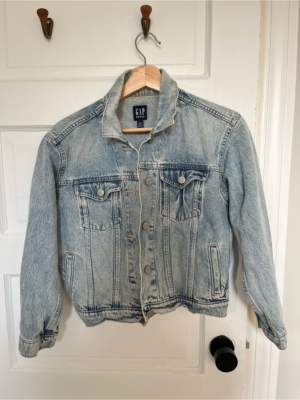 GAP Denim Jacket Light Wash – Size Small